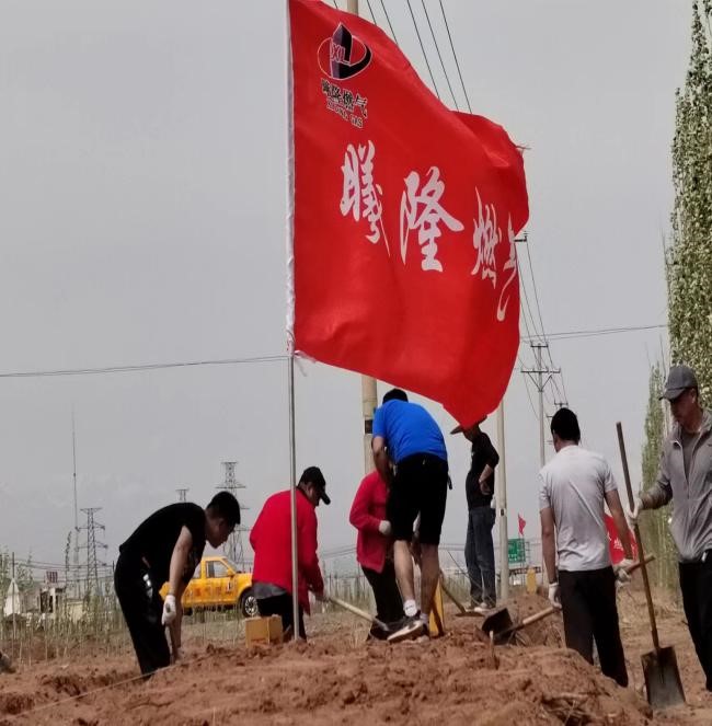 高標(biāo)準(zhǔn)嚴(yán)要求 不畏酷熱筑管堤